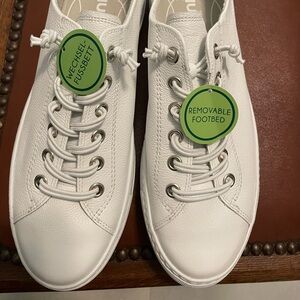 Brand new Paul Green Hadley sneaker in size 8 UK in USA it’s 10